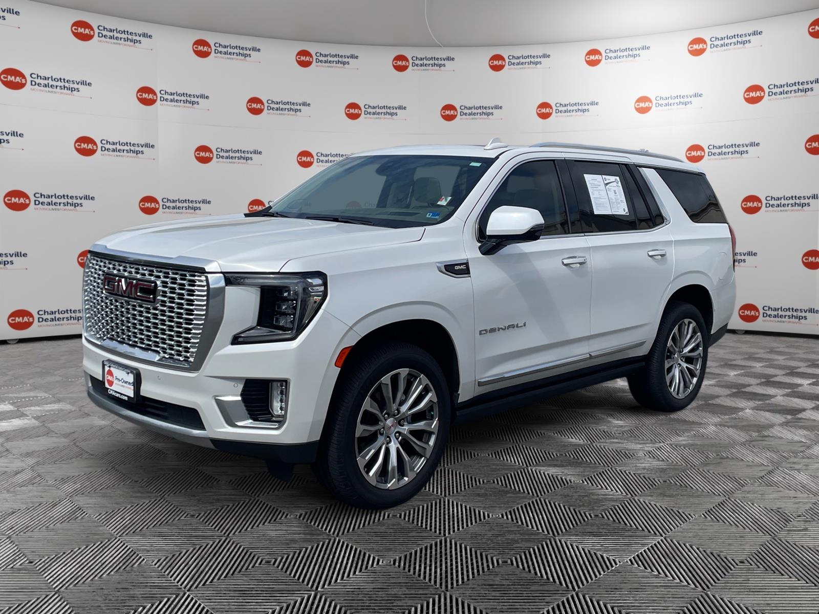 White Frost Tricoat 2021 GMC Yukon SUV / Crossover Four-Wheel Drive Automatic