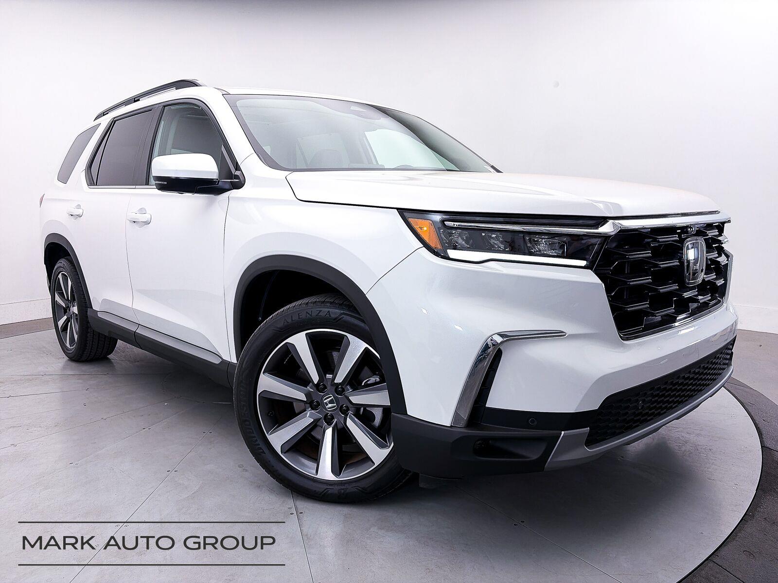Platinum White Pearl 2025 Honda Pilot SUV / Crossover All-Wheel Drive Automatic