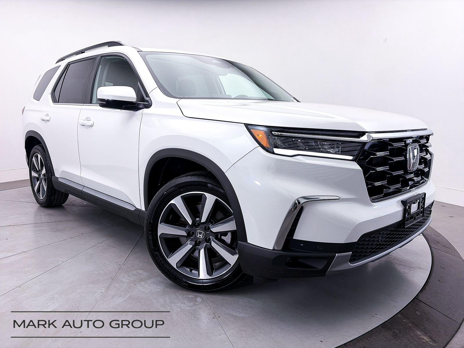 Platinum White Pearl 2025 Honda Pilot SUV / Crossover Front-Wheel Drive Automatic