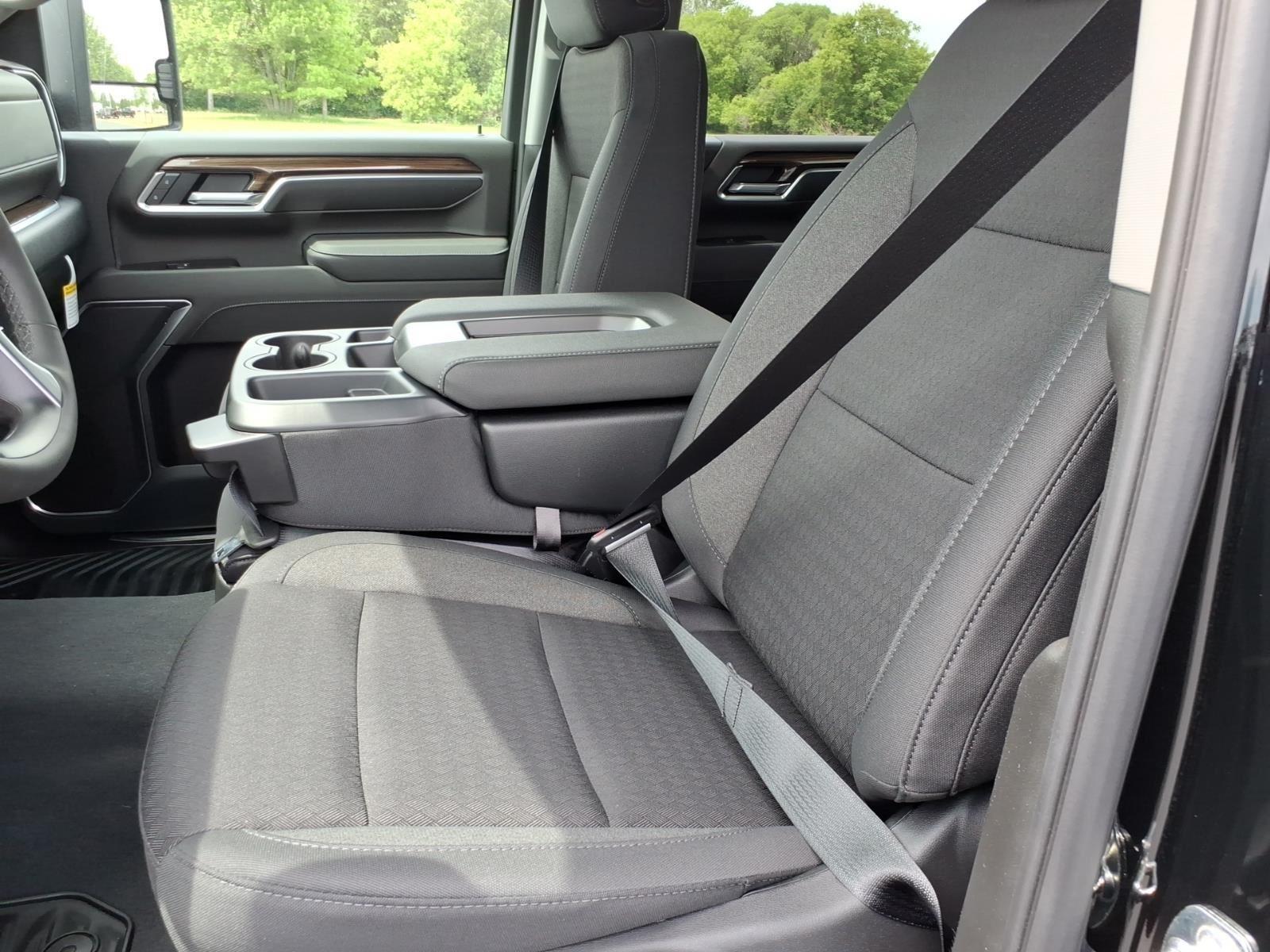 2026 Chevrolet Silverado 2500HD LT:02642