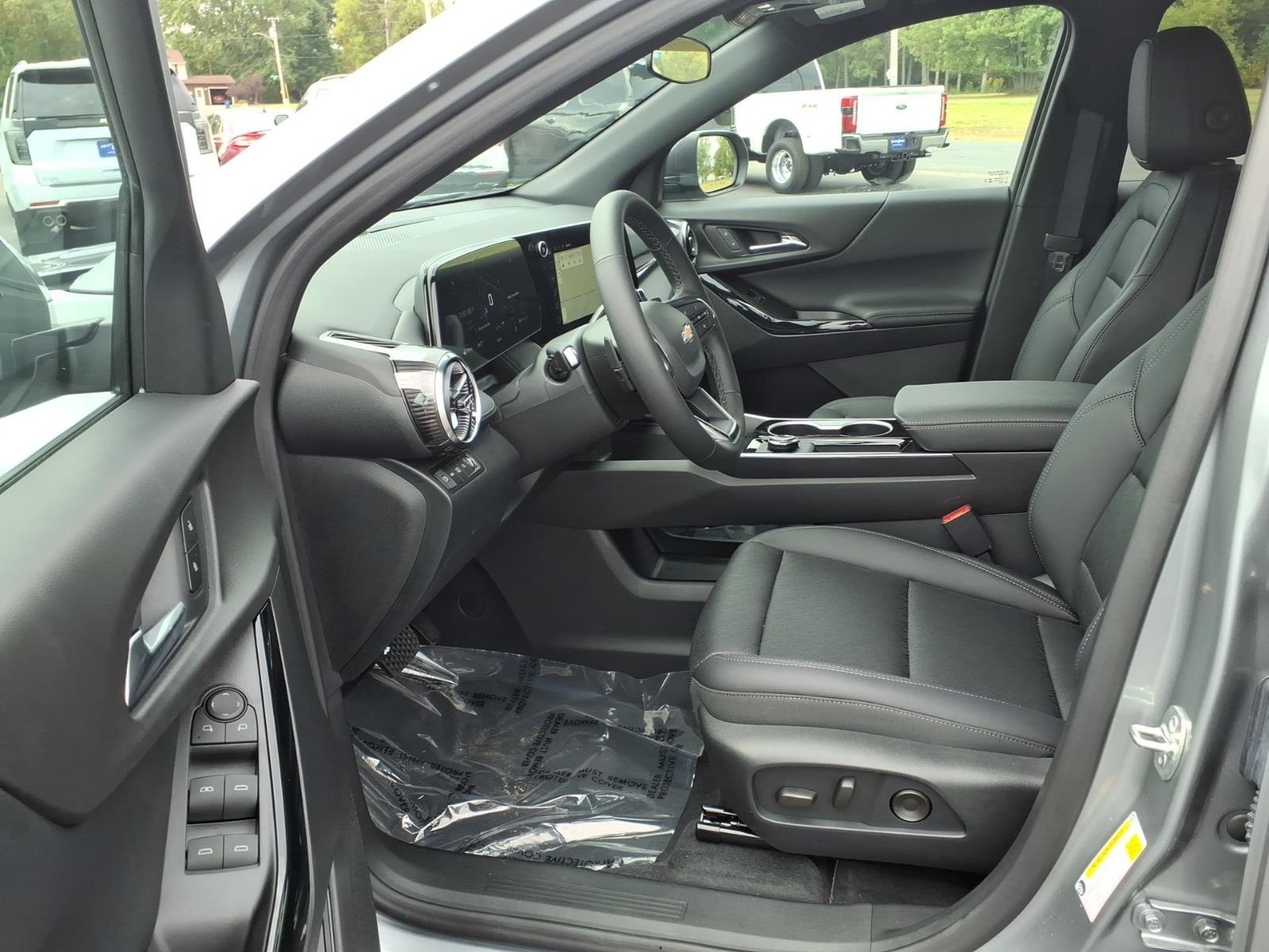 2027 Chevrolet Equinox AWD LT:2705
