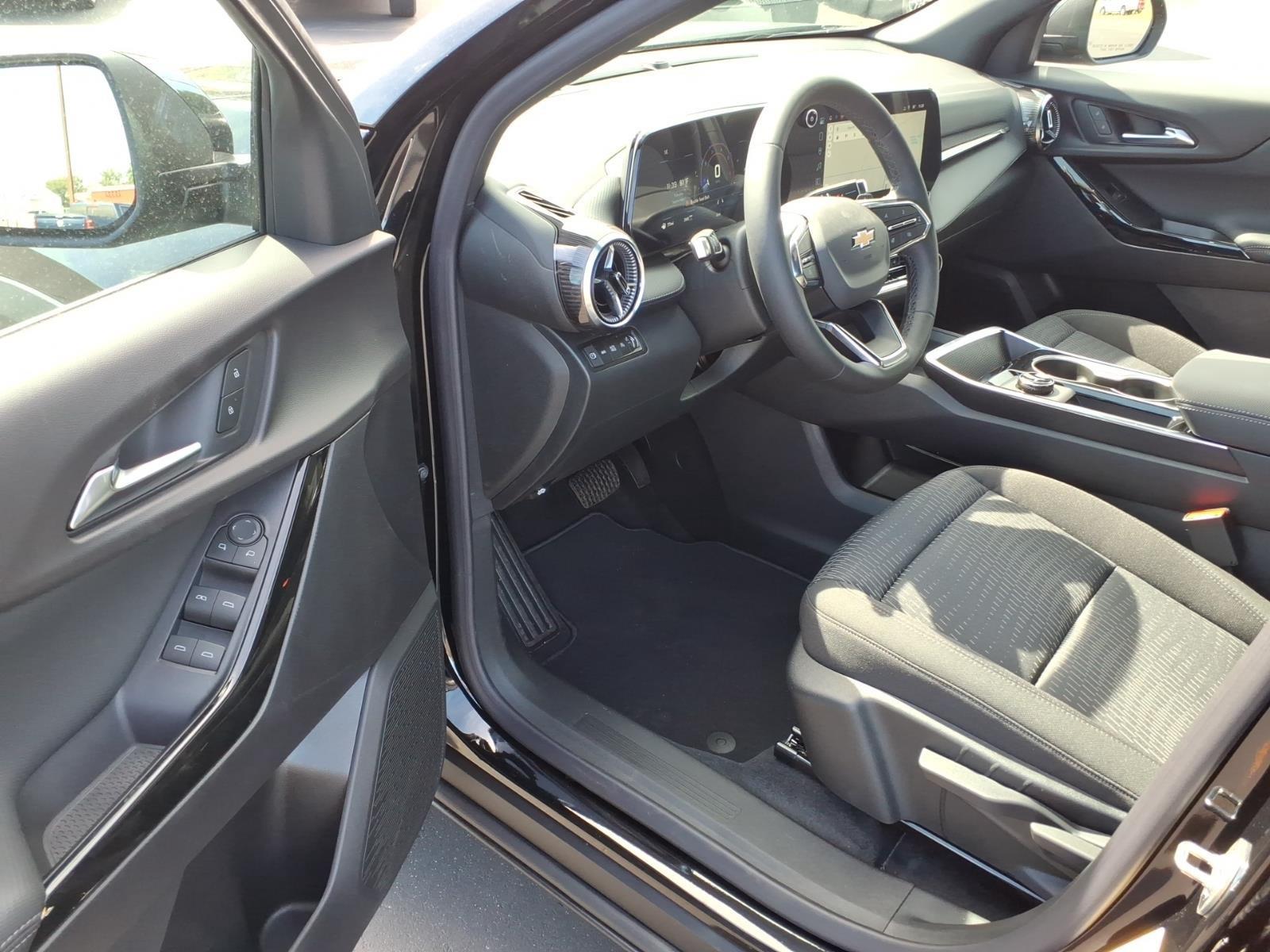 2027 Chevrolet Equinox AWD LT:2708