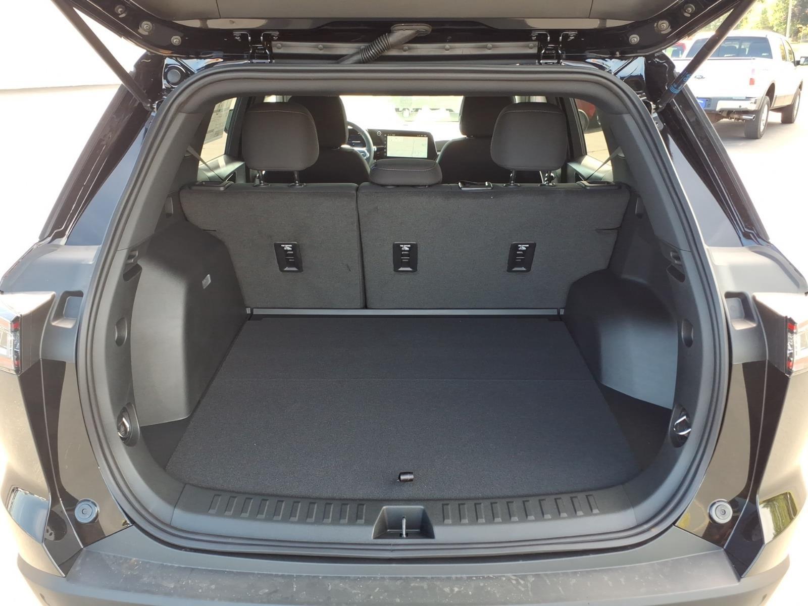 2027 Chevrolet Equinox AWD LT:2708