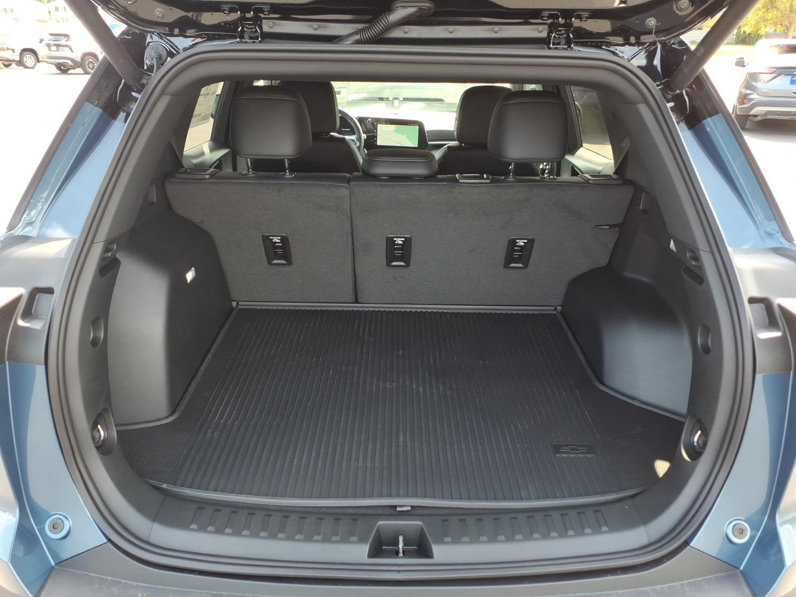 2027 Chevrolet Equinox AWD LT:2703W