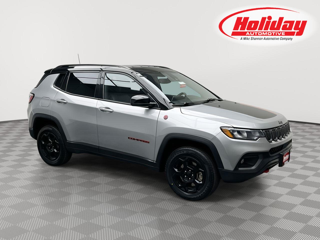 Billet Silver Metallic Clearcoat 2023 Jeep Compass SUV / Crossover Four-Wheel Drive 8-Speed Automatic