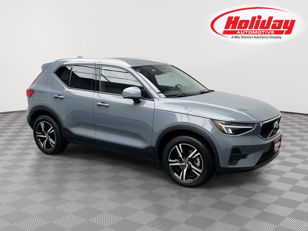  2023 Volvo XC40 B5 Core AWD   