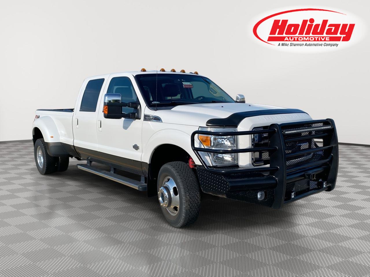 White Platinum Metallic Tri-Coat/Caribou Metallic 2015 Ford F-350 Super Duty Pickup Truck Four-Wheel Drive 6-Speed Automatic