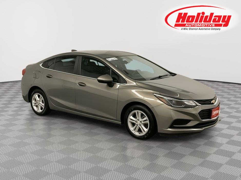 Pepperdust Metallic 2017 Chevrolet Cruze Sedan Front-Wheel Drive 6-Speed Automatic