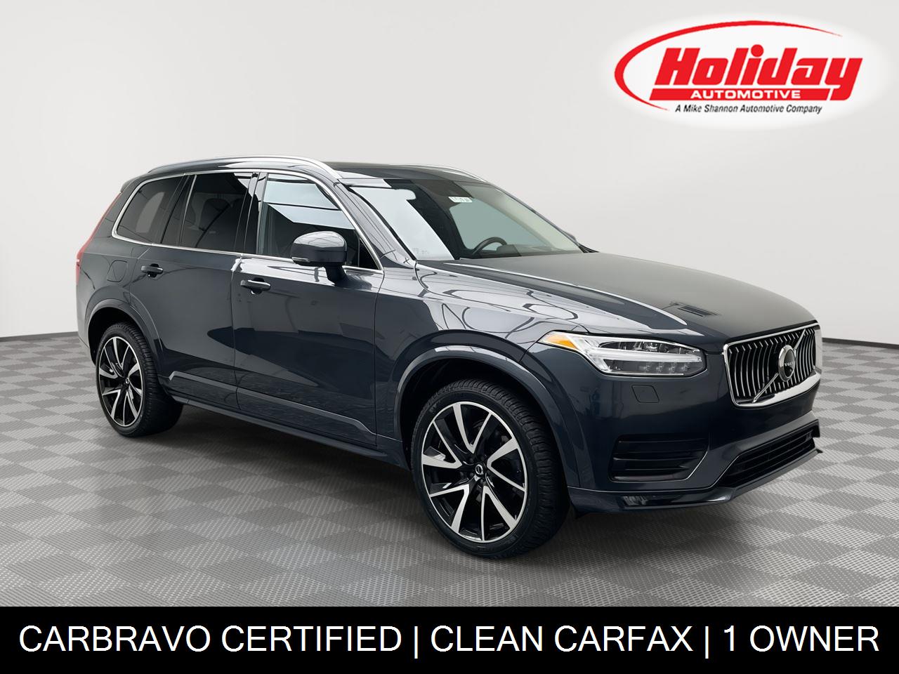 2022 Volvo XC90 T6 Momentum 7-Passenger AWD