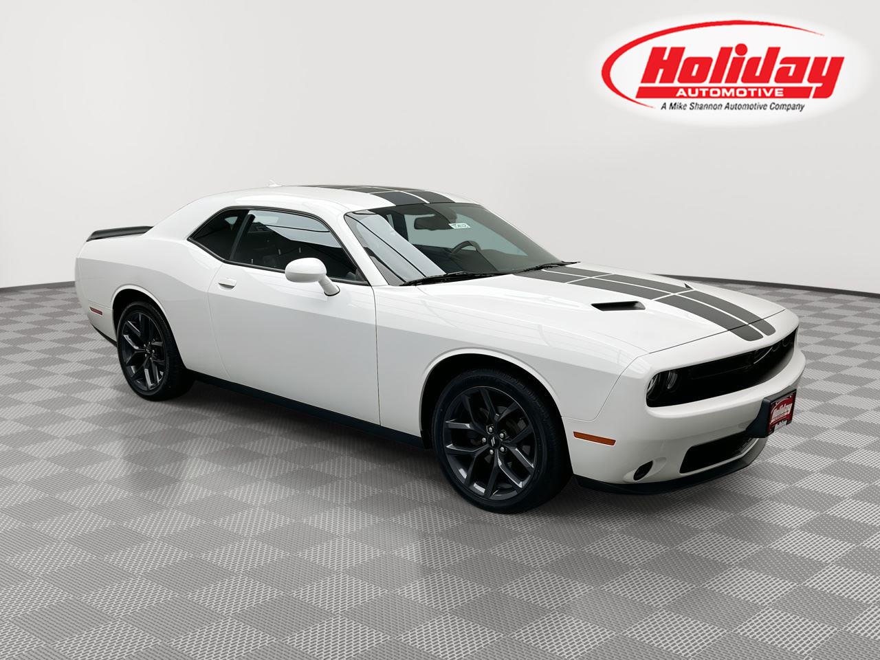 White Knuckle Clearcoat 2019 Dodge Challenger Coupe Rear-Wheel Drive 8-Speed Automatic