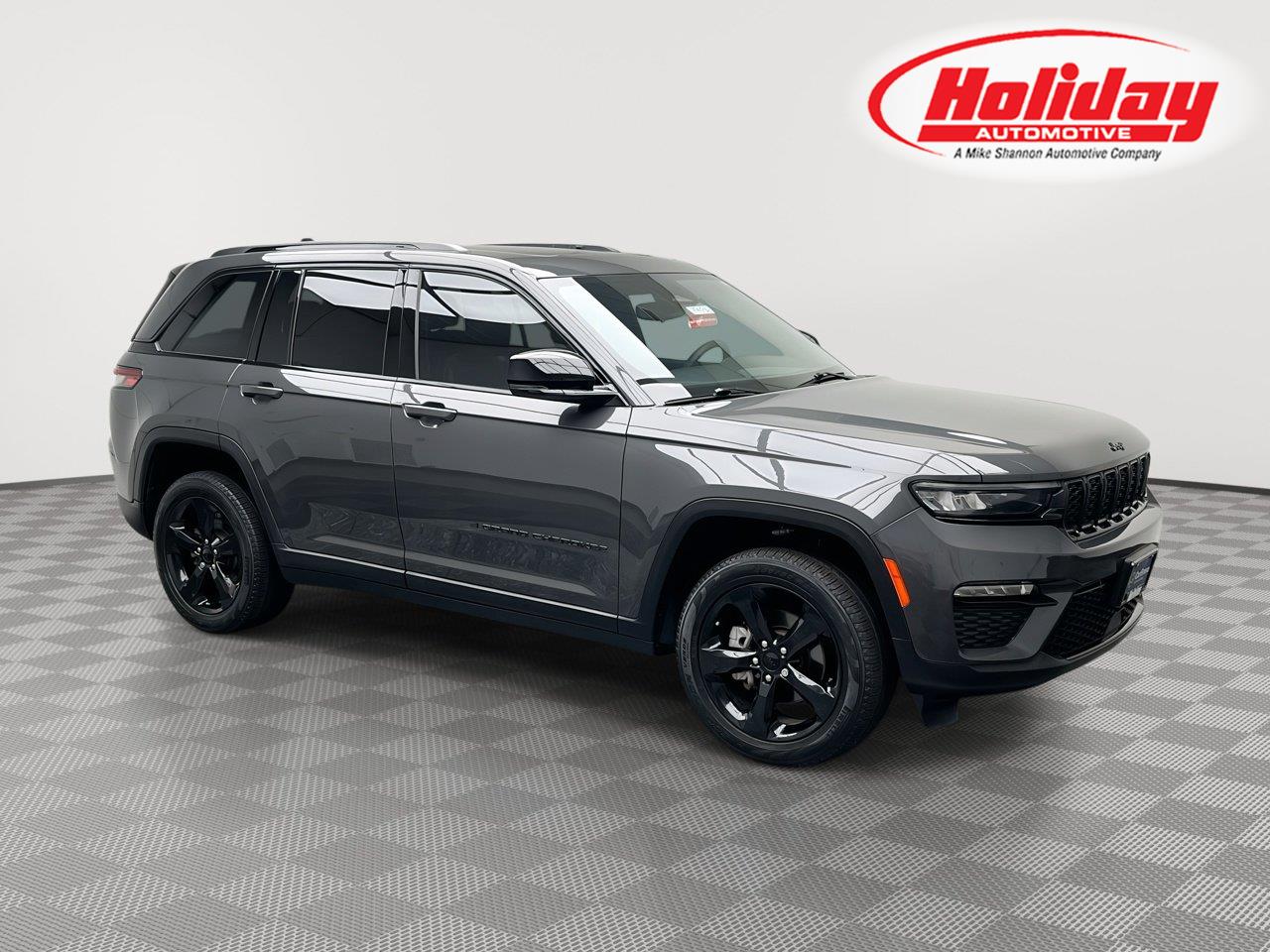 Baltic Gray Metallic Clearcoat 2024 Jeep Grand Cherokee SUV / Crossover Four-Wheel Drive 8-Speed Automatic
