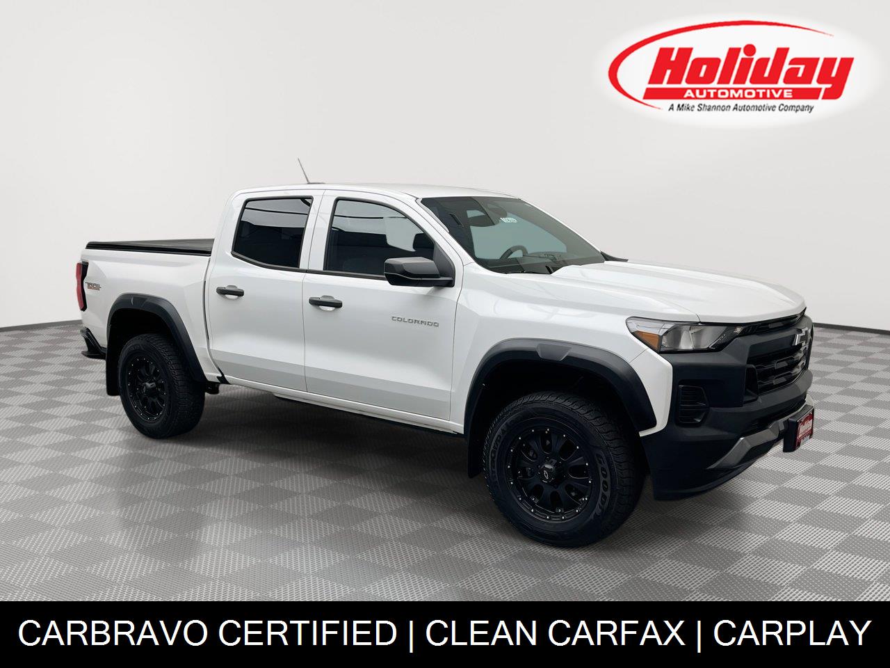 Summit White 2023 Chevrolet Colorado Pickup Truck Four-Wheel Drive 8-Speed Automatic