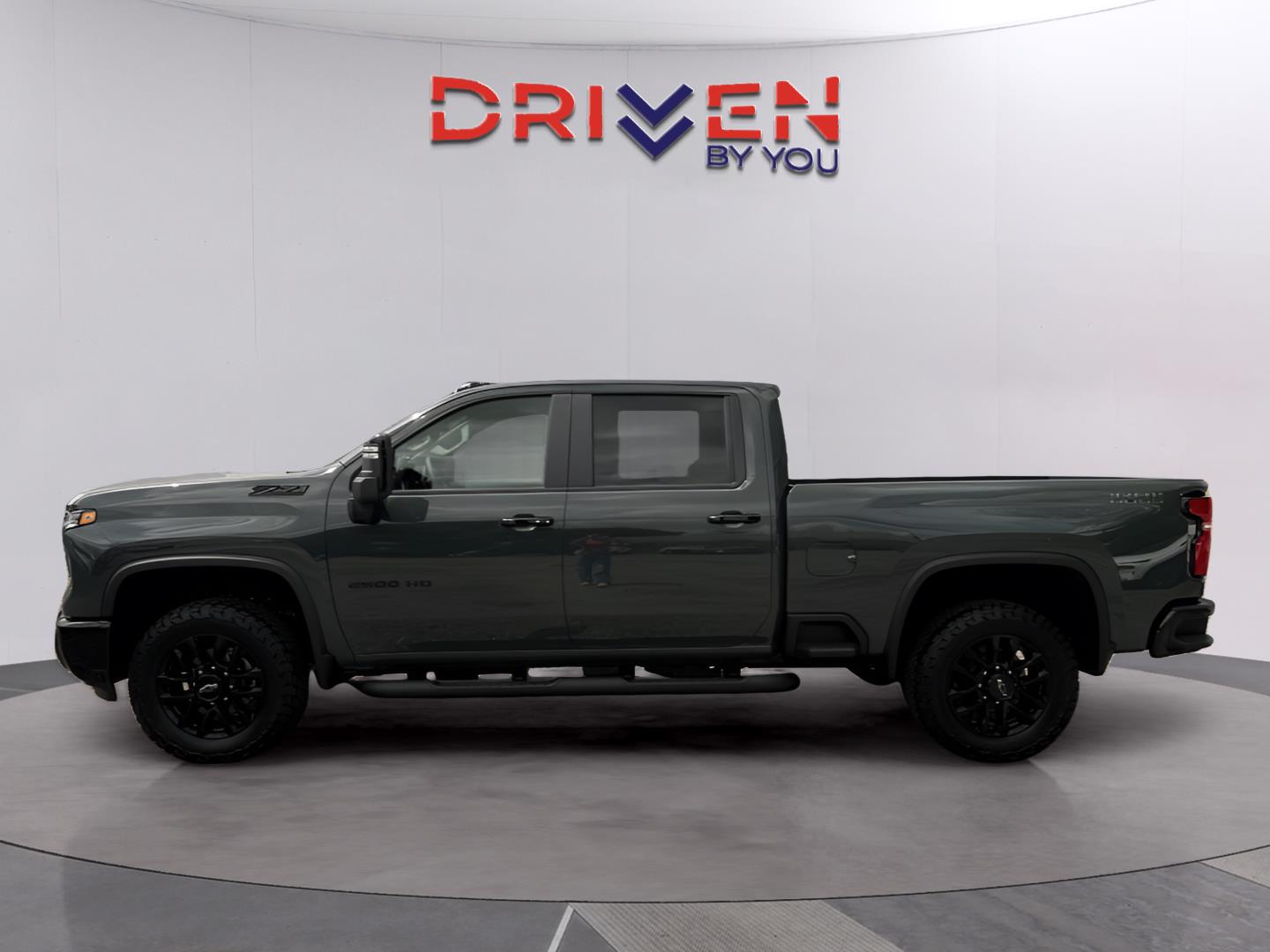 View vehicle photo 2