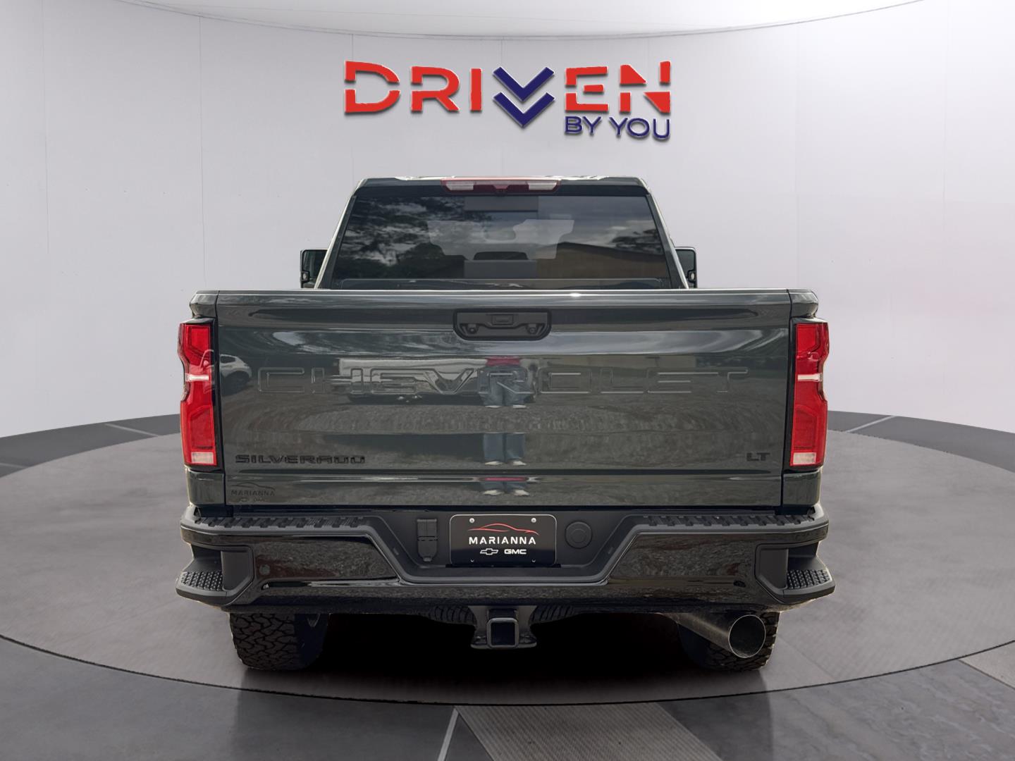 View vehicle photo 4