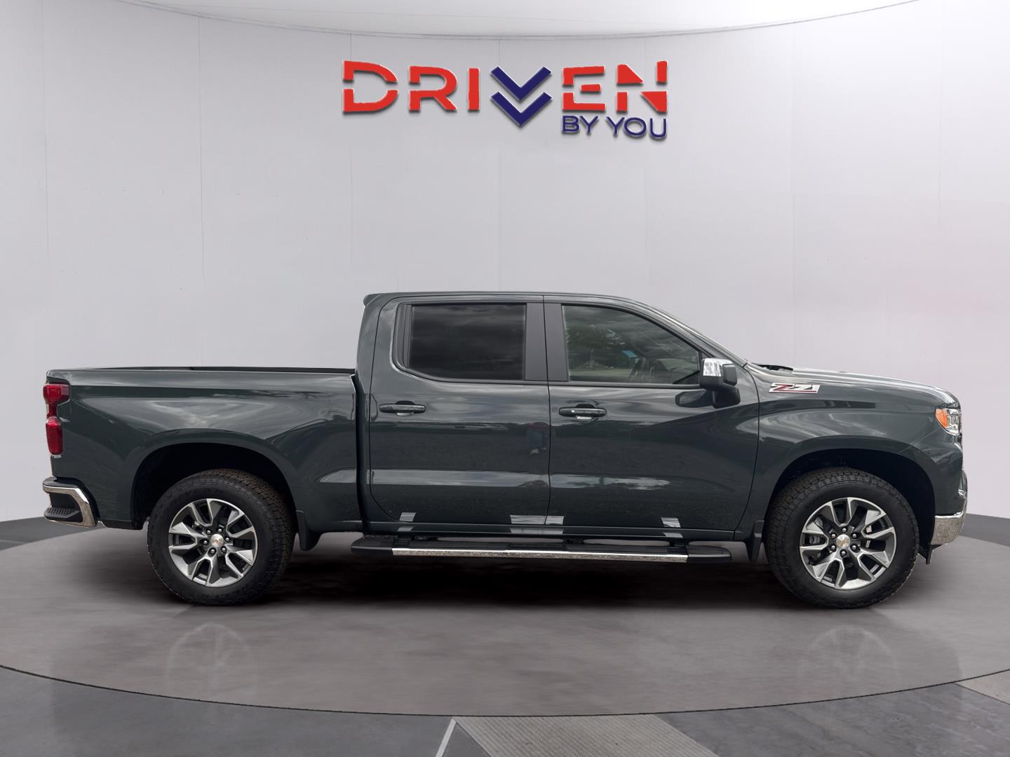 View vehicle photo 6