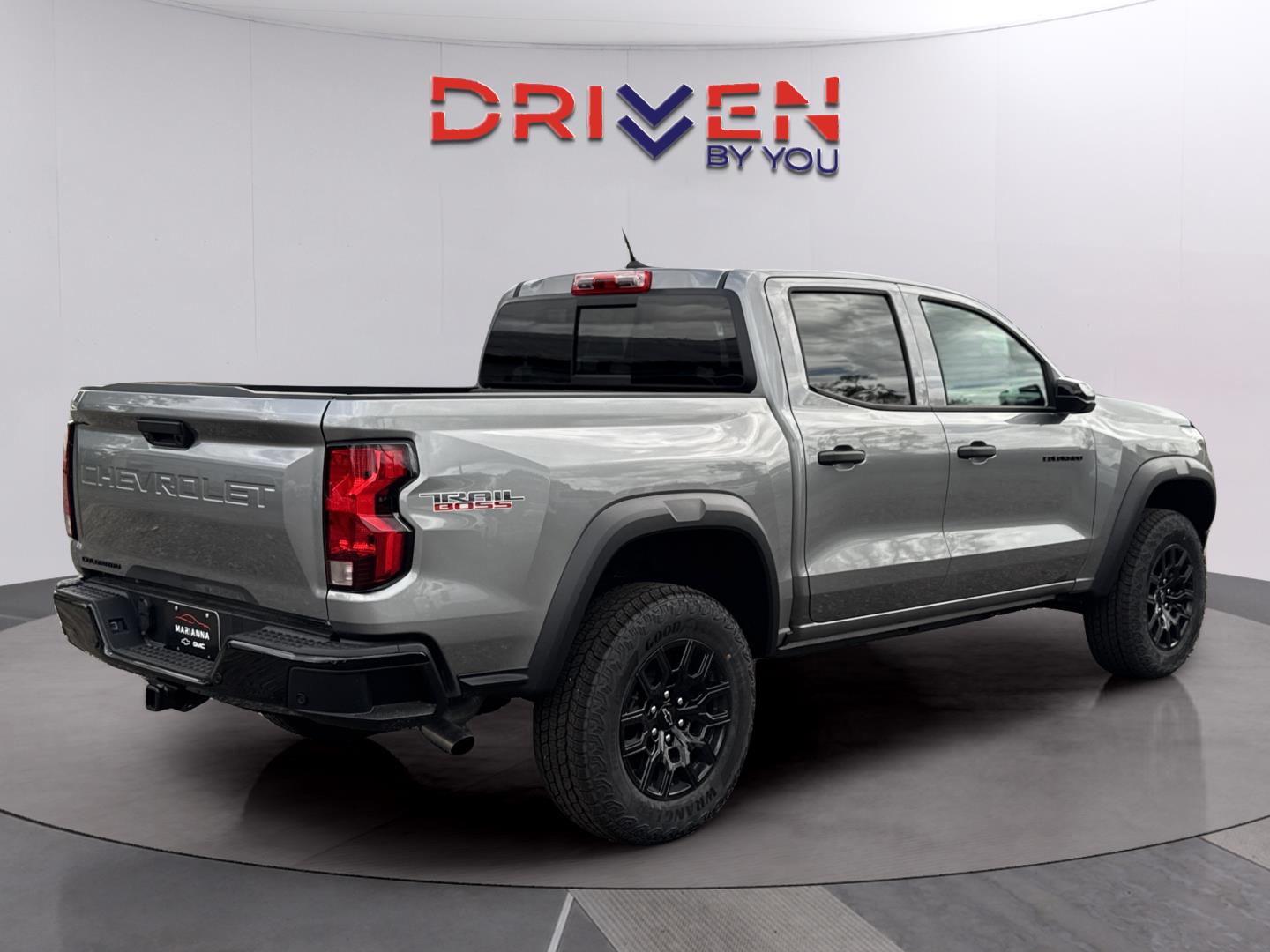 View vehicle photo 4