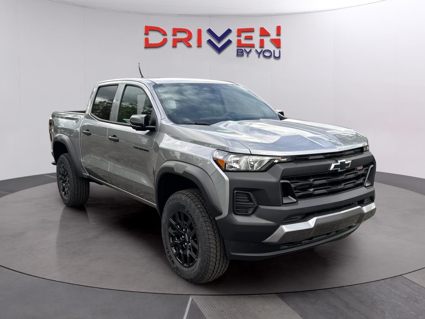 View vehicle photo 6