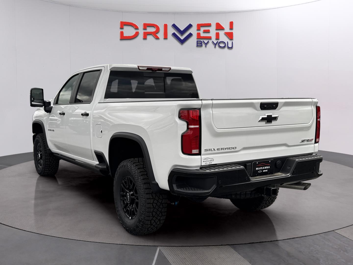 View vehicle photo 3