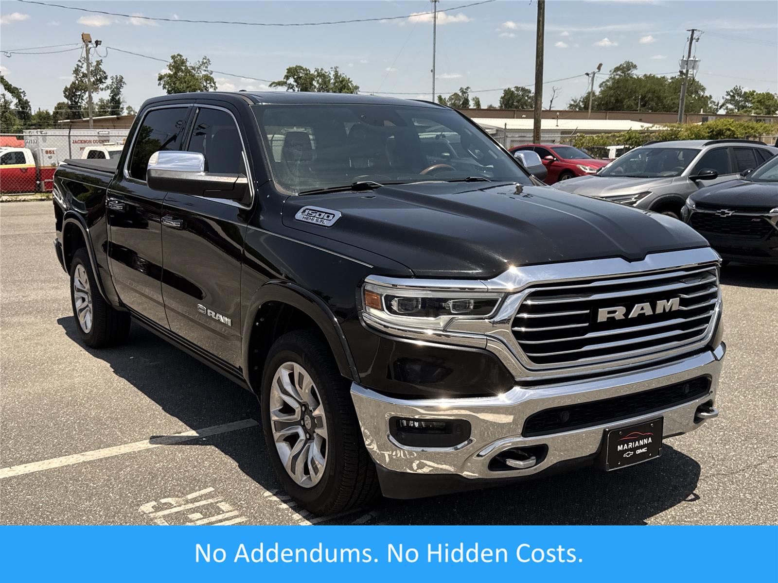 Diamond Black Crystal Pearlcoat 2019 RAM 1500 Pickup Truck Four-Wheel Drive 8-Speed Automatic