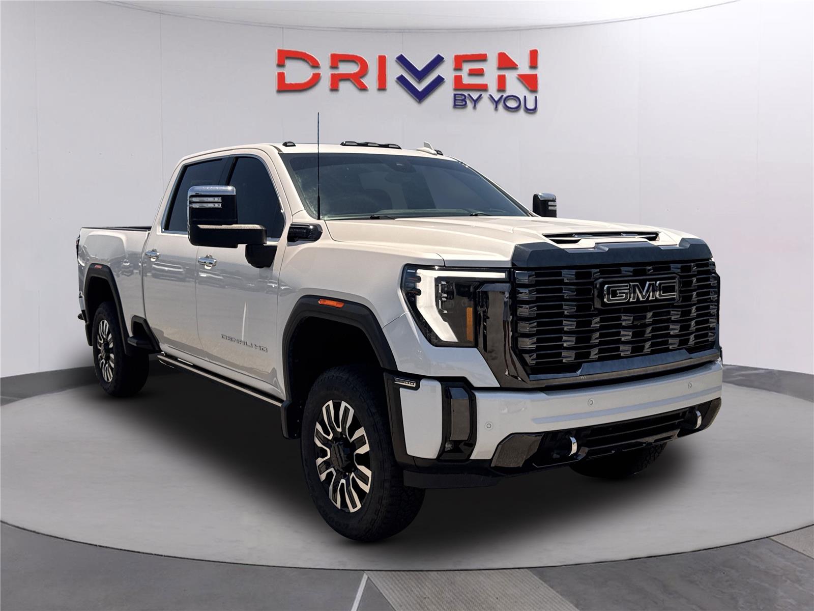 White Frost Tricoat 2024 GMC Sierra 2500HD Pickup Truck Four-Wheel Drive Automatic