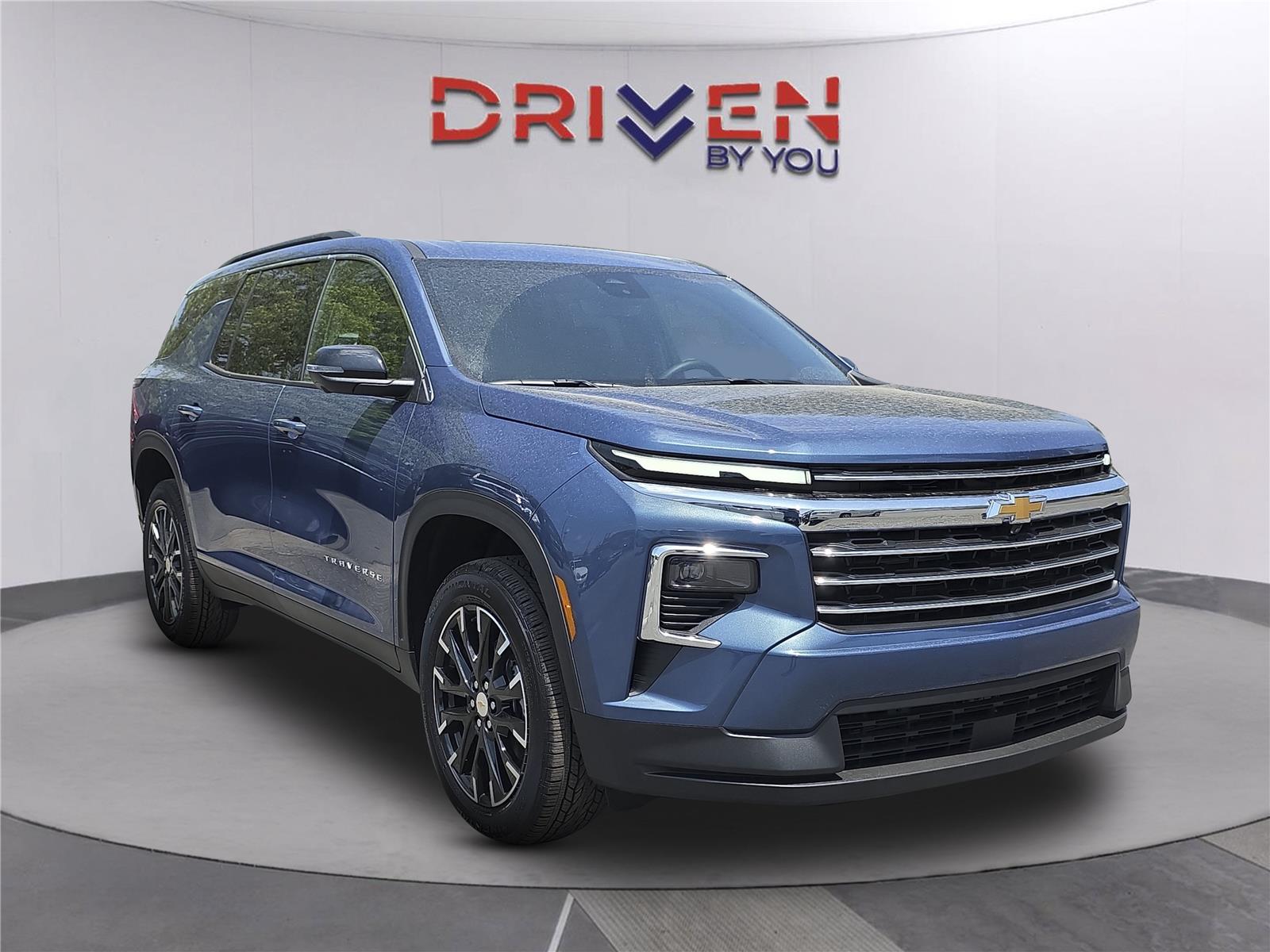Lakeshore Blue Metallic 2026 Chevrolet Traverse SUV / Crossover Front-Wheel Drive 8-Speed Automatic