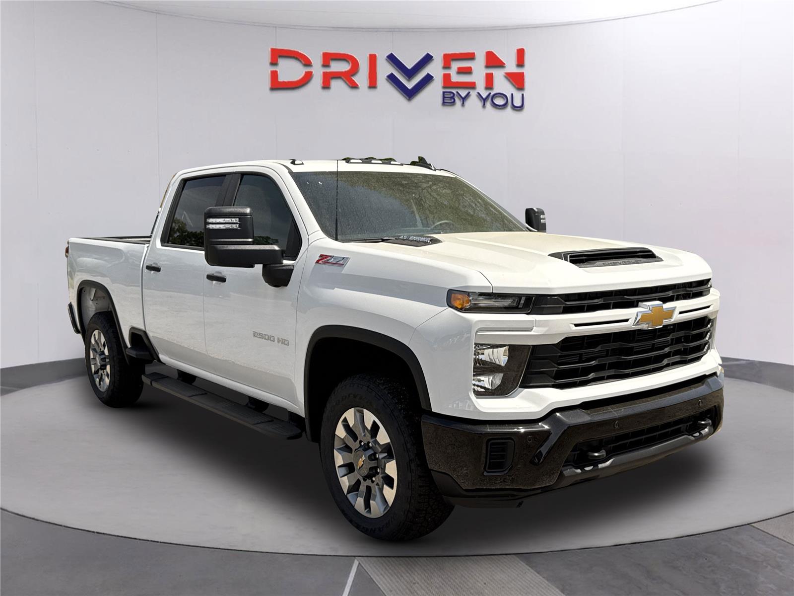 Summit White 2026 Chevrolet Silverado 2500HD Pickup Truck Four-Wheel Drive Automatic