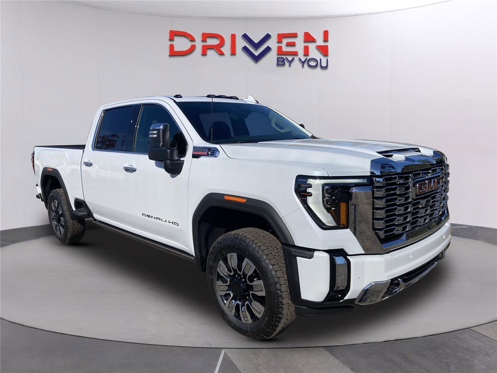 Glacier White Tricoat 2026 GMC Sierra 2500HD Pickup Truck Four-Wheel Drive Automatic