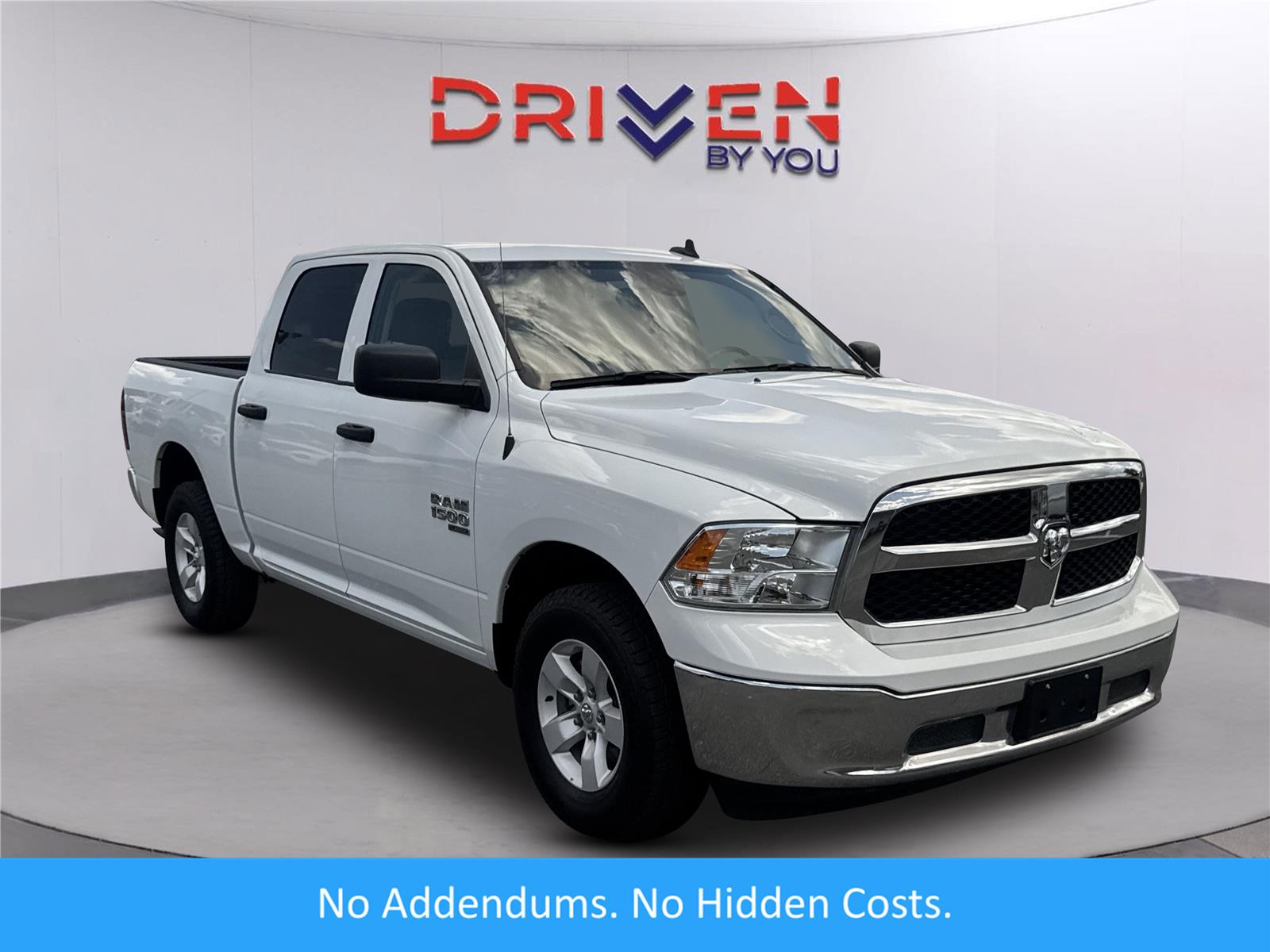 2023 RAM 1500 Classic SLT Crew Cab 4WD