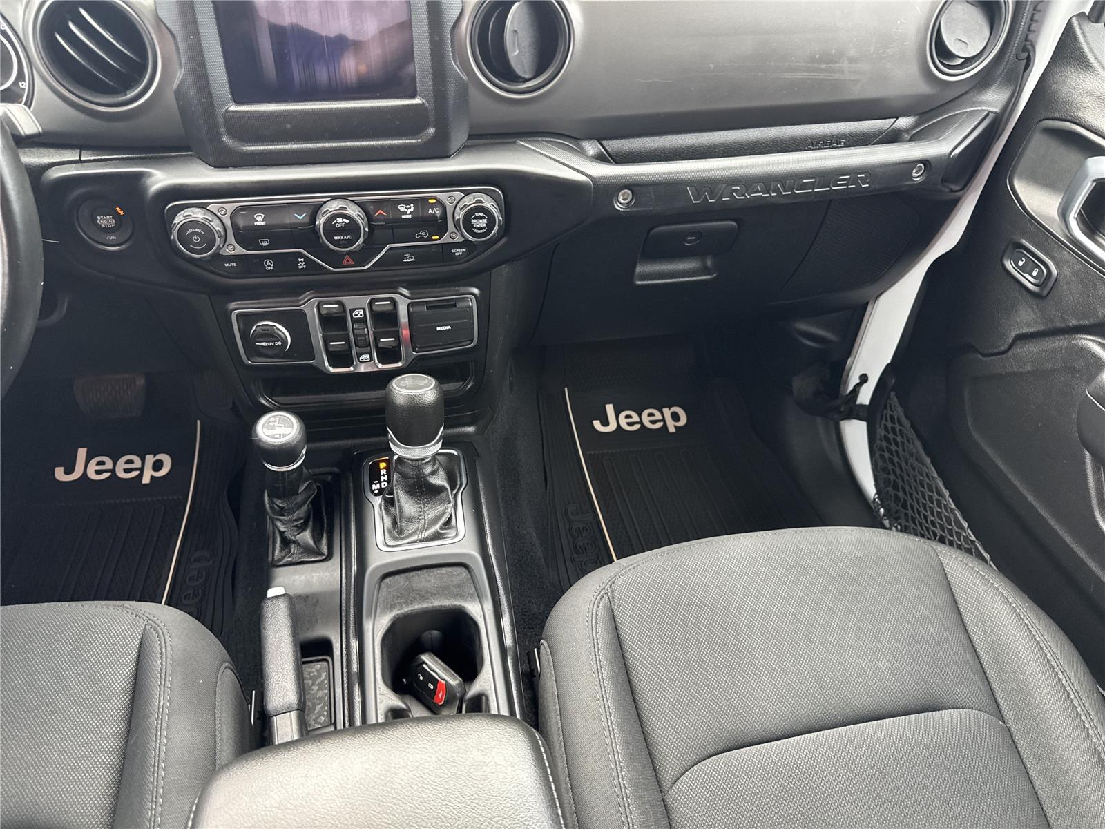 Used 2022 Bright White Clearcoat Jeep Unlimited Sport S image 17