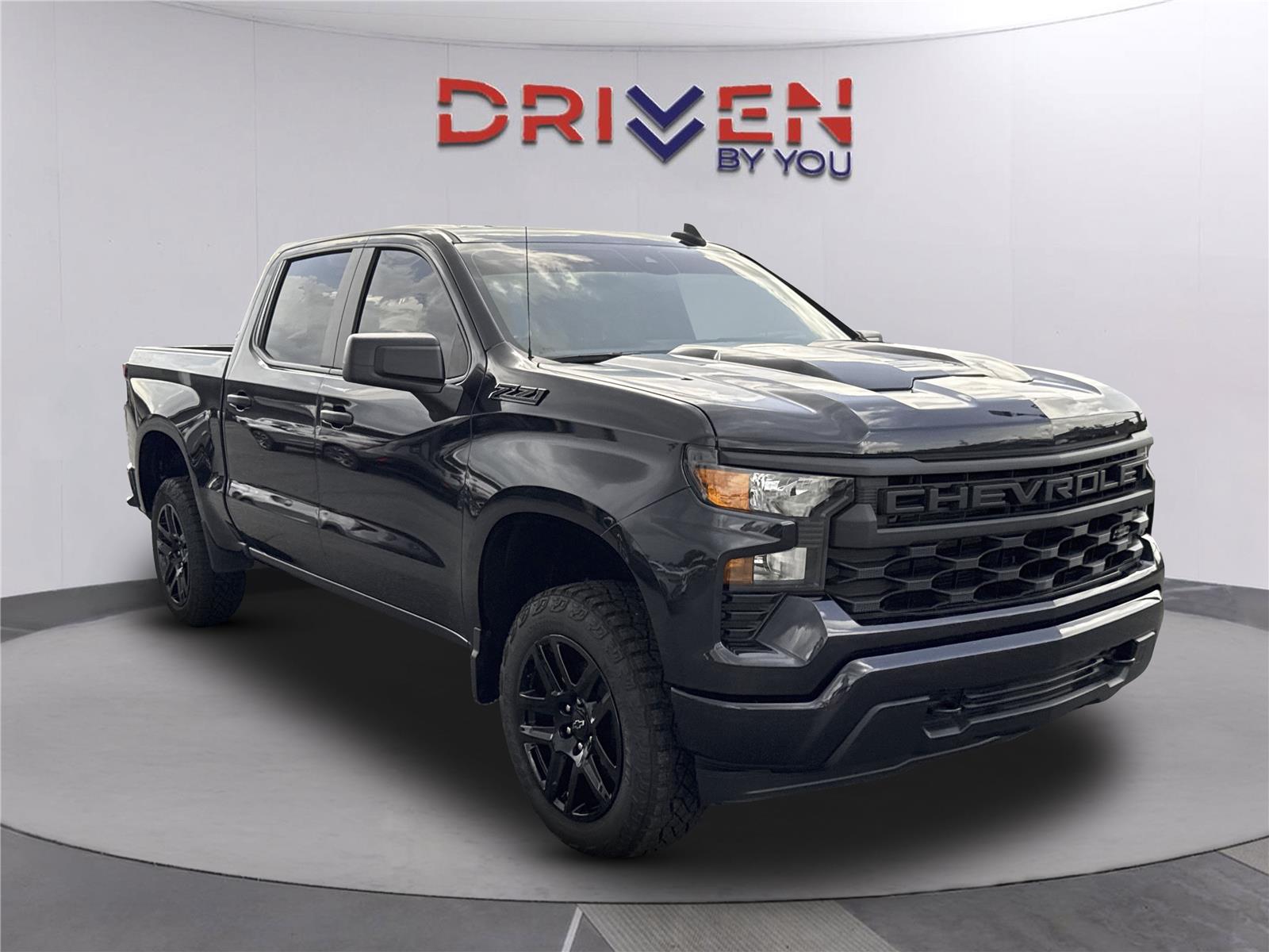 Dark Ash Metallic 2024 Chevrolet Silverado 1500 Pickup Truck Four-Wheel Drive Automatic