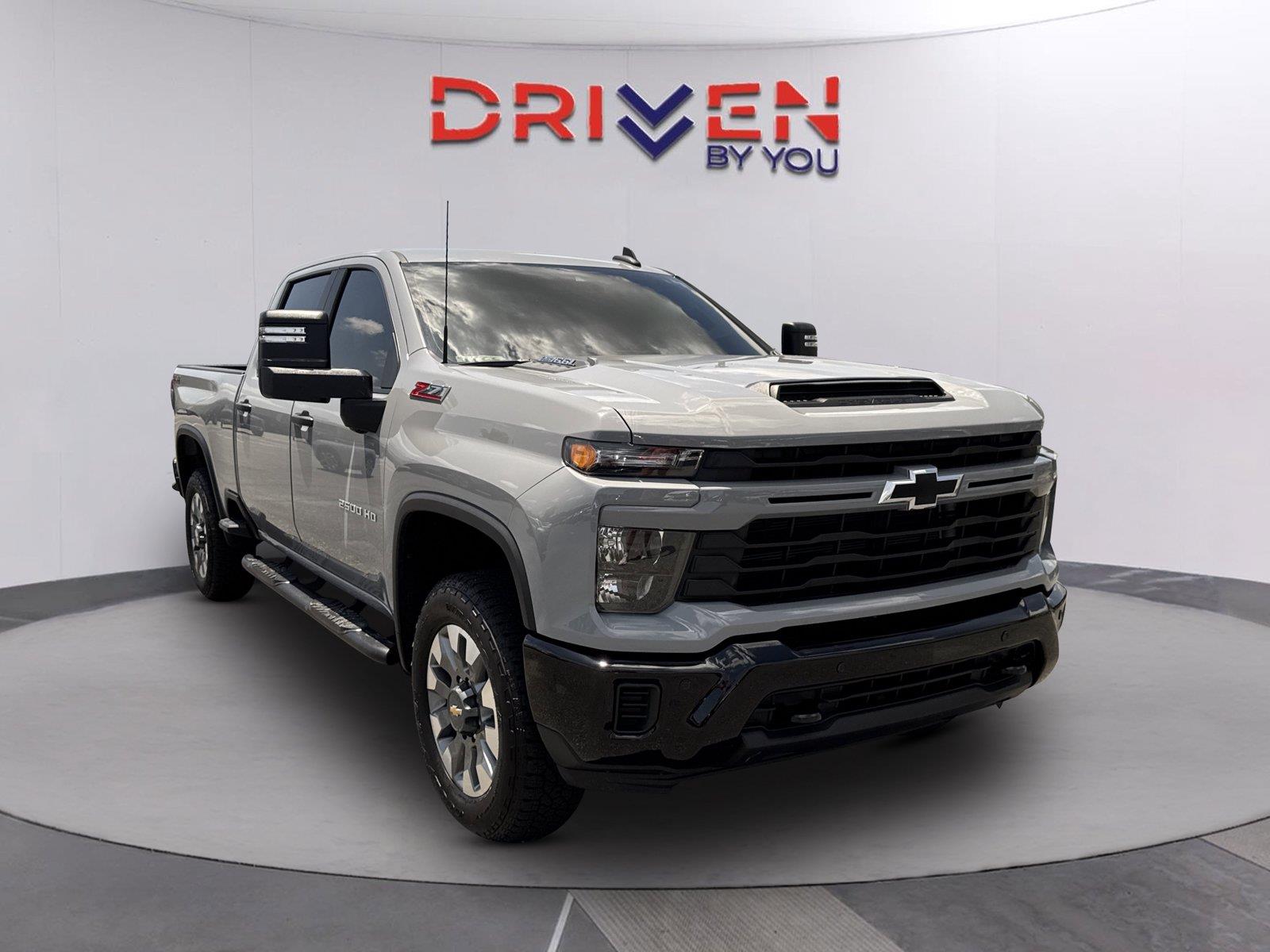 2025 Chevrolet Silverado 2500HD Custom Crew Cab 4WD