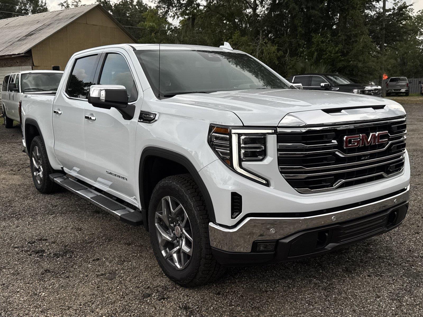 Glacier White Tricoat 2026 GMC Sierra 1500 Pickup Truck Four-Wheel Drive Automatic