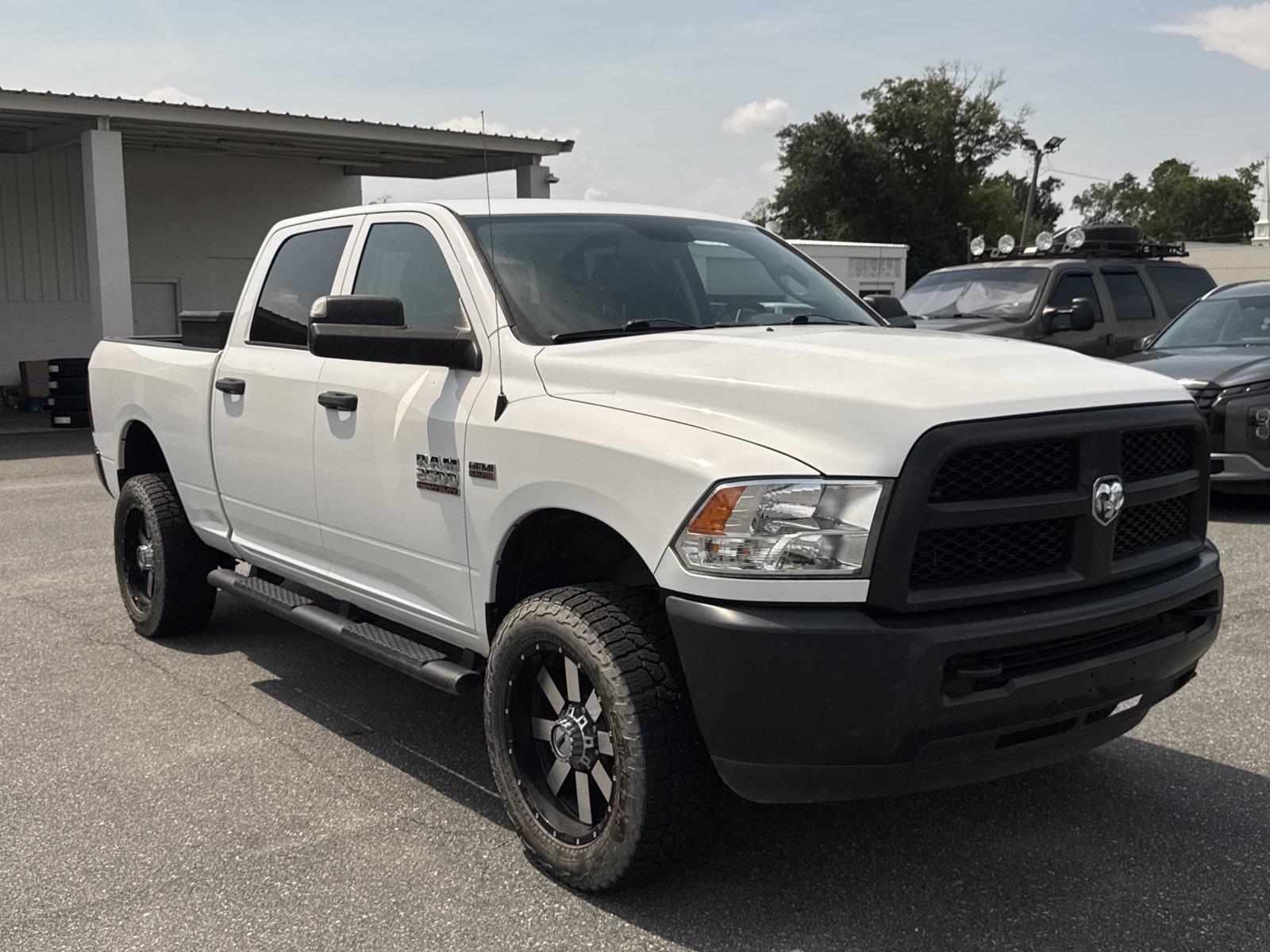 Bright White Clearcoat 2018 RAM 2500 Pickup Truck Four-Wheel Drive 6-Speed Automatic