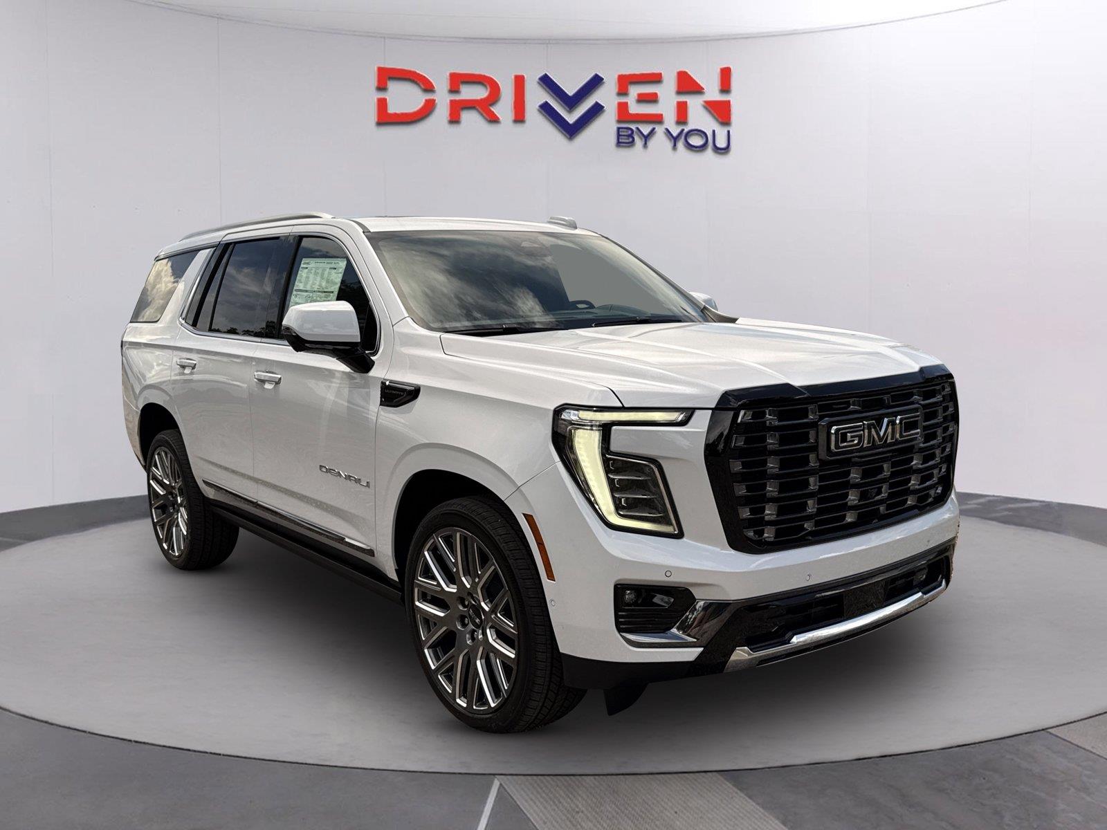 Glacier White Tricoat 2026 GMC Yukon SUV / Crossover Four-Wheel Drive Automatic