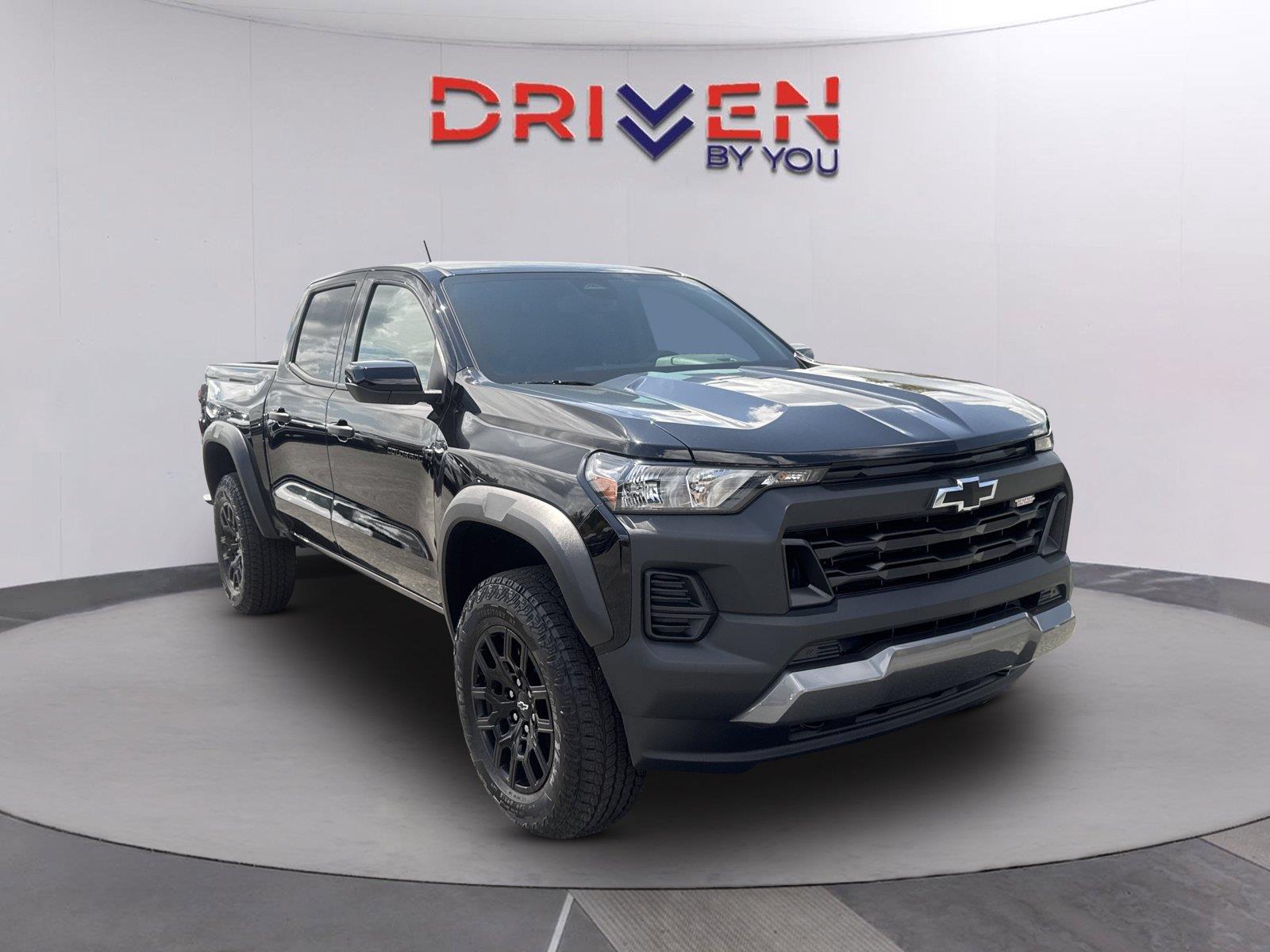 Black 2026 Chevrolet Colorado Pickup Truck Four-Wheel Drive 8-Speed Automatic