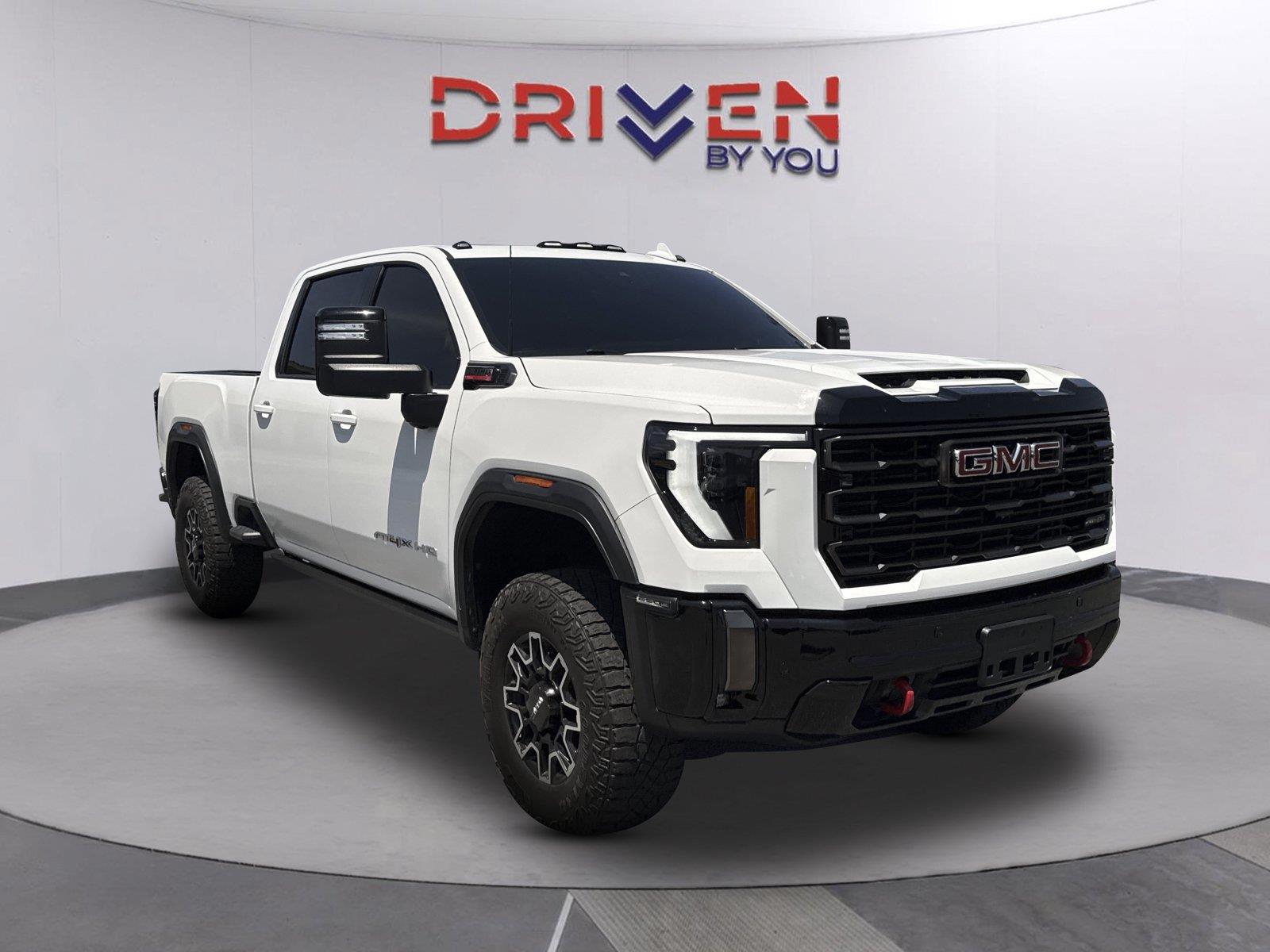 Summit White 2024 GMC Sierra 2500HD Pickup Truck Four-Wheel Drive Automatic