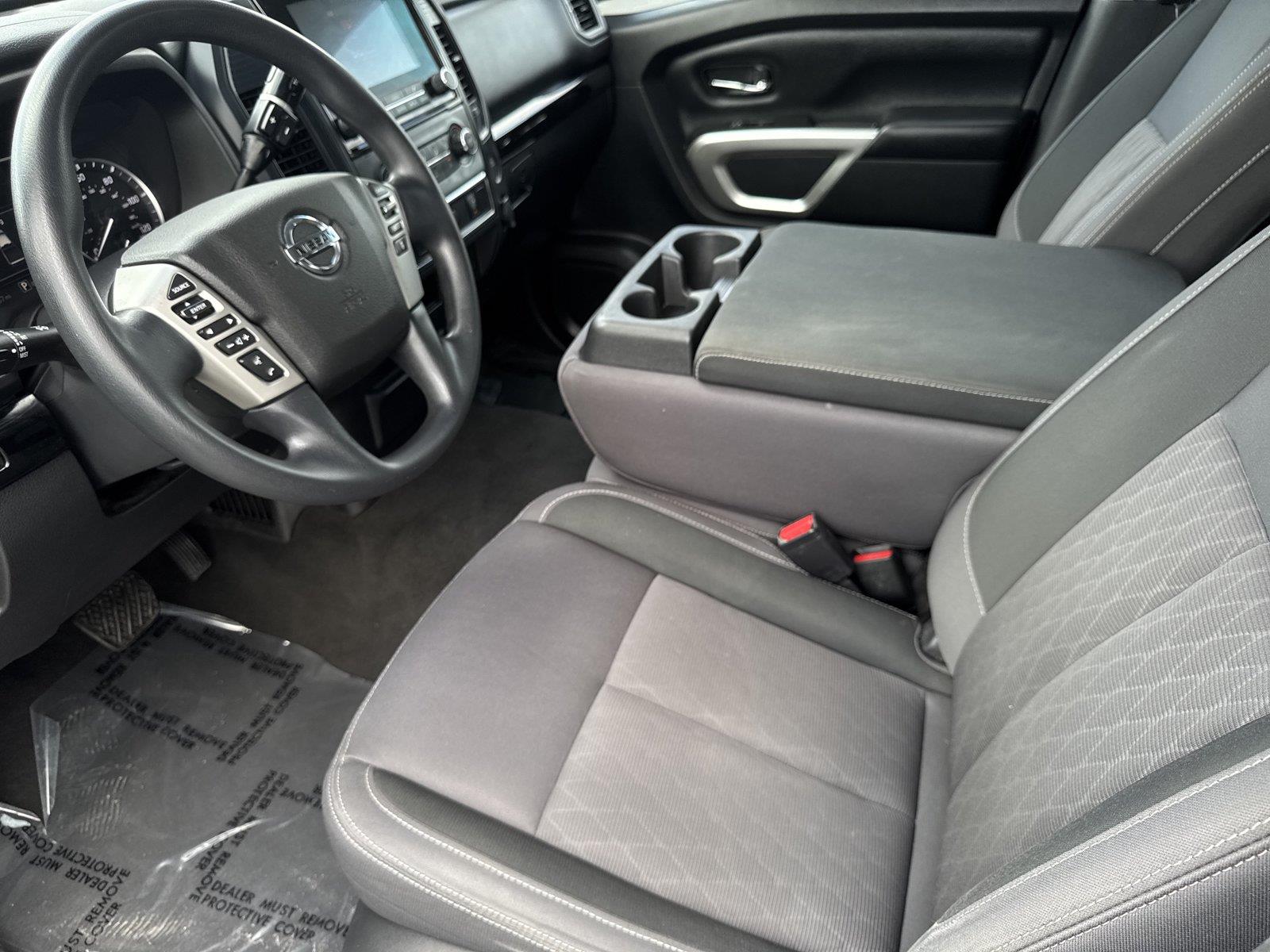  2022 Nissan Titan SV Crew Cab RWD   