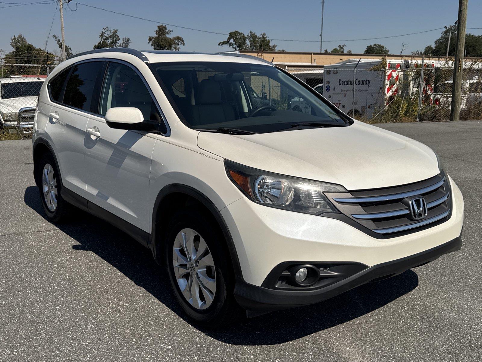 White Diamond Pearl 2014 Honda CR-V SUV / Crossover Front-Wheel Drive Automatic