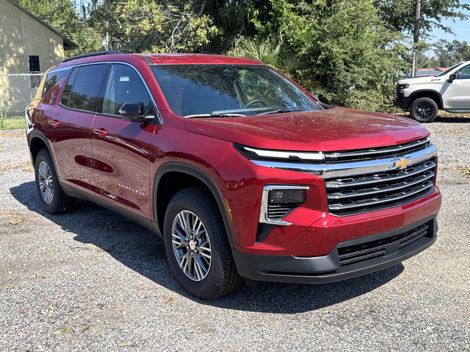 Radiant Red Tintcoat 2027 Chevrolet Traverse SUV / Crossover Front-Wheel Drive 8-Speed Automatic