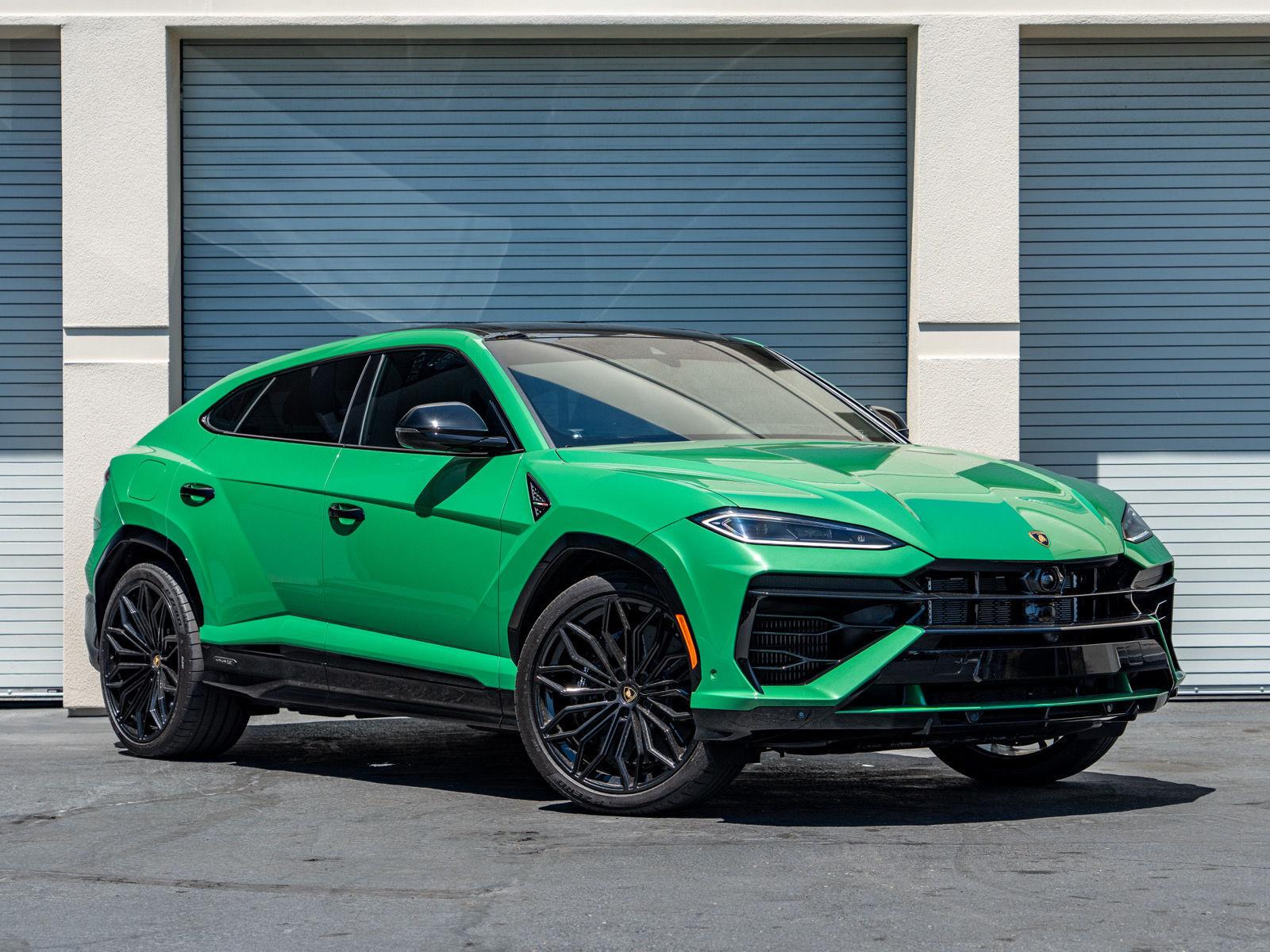 Green (Verde Metallic) 2025 Lamborghini Urus SUV / Crossover All-Wheel Drive Automatic