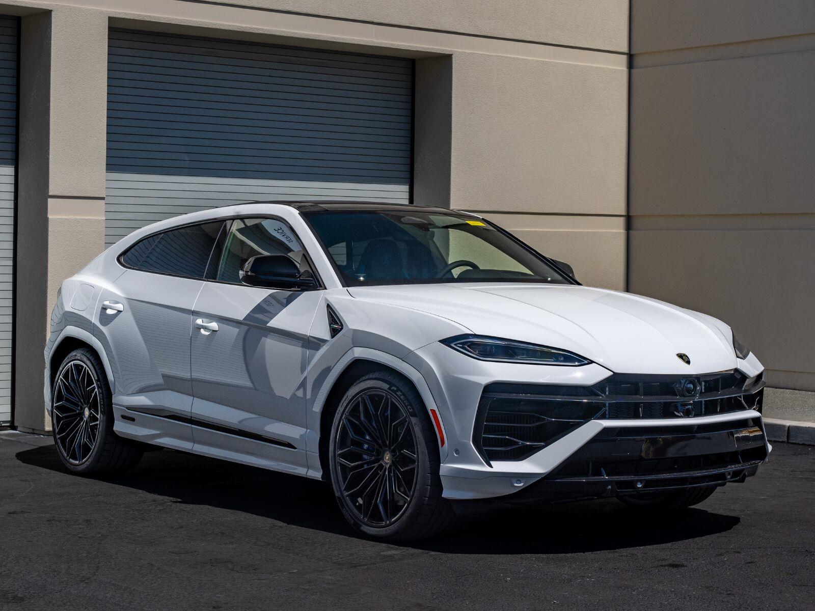 2026 Lamborghini Urus SUV / Crossover All-Wheel Drive Automatic