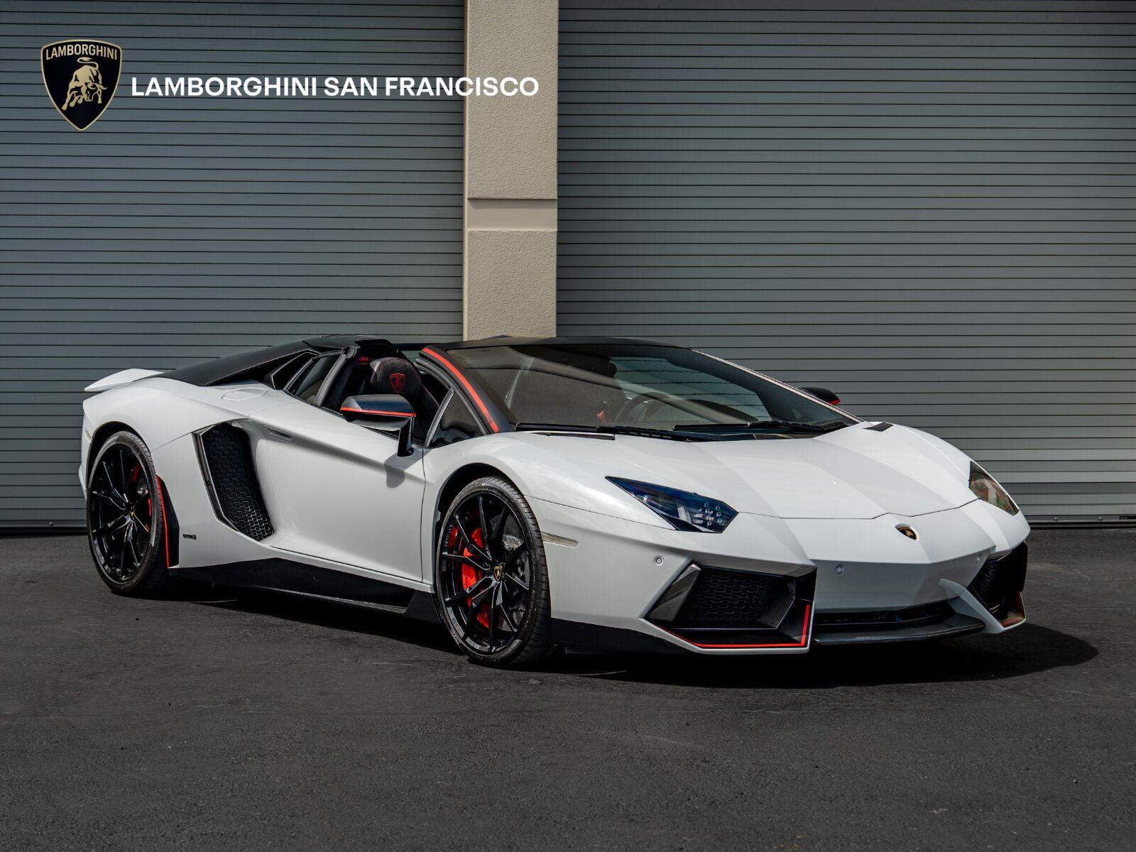 Bianco Isis/Nero Nemesis Matt 2016 Lamborghini Aventador Coupe All-Wheel Drive Automatic