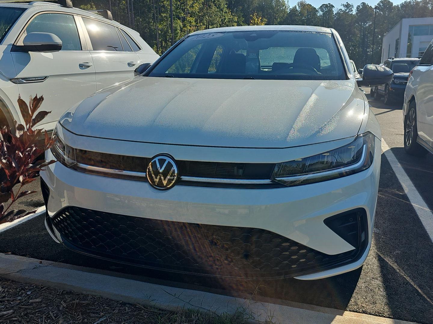 Pure White 2025 Volkswagen Jetta Sedan Front-Wheel Drive Automatic