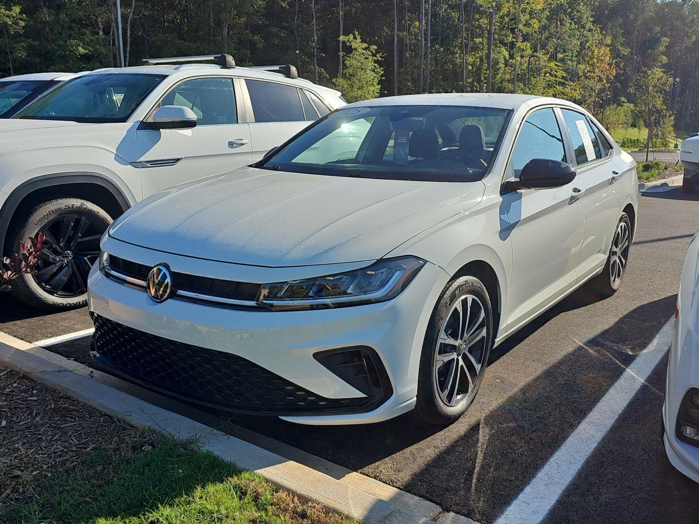 Used 2025 Pure White Volkswagen Sport image 2