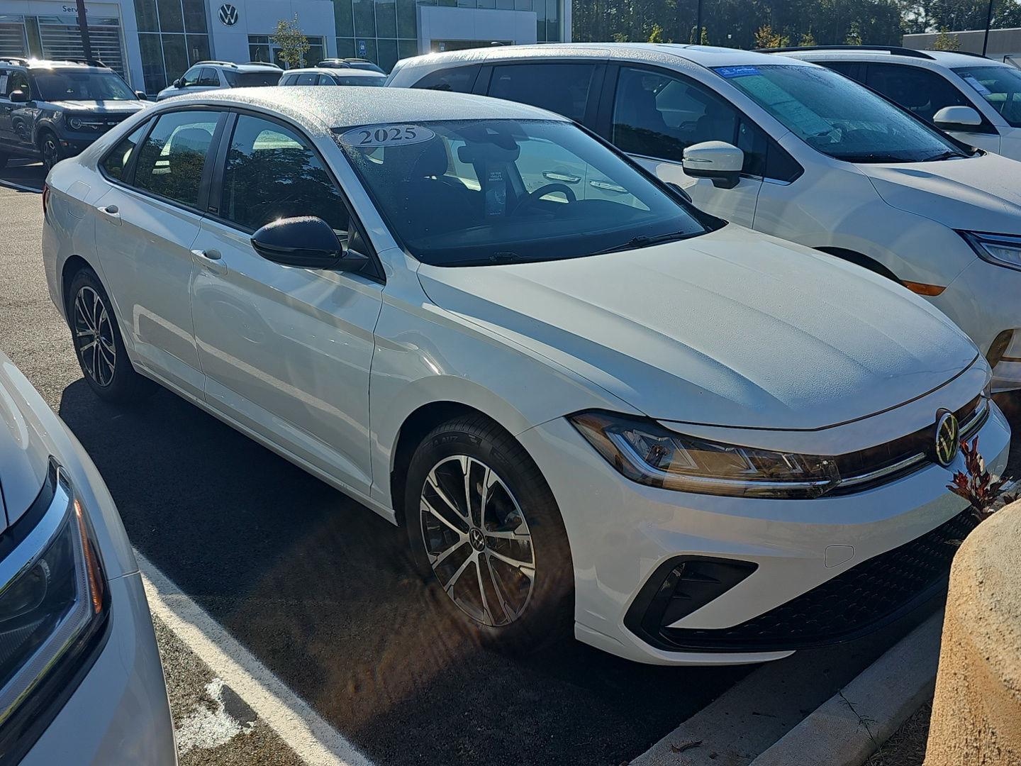 Used 2025 Pure White Volkswagen Sport image 3
