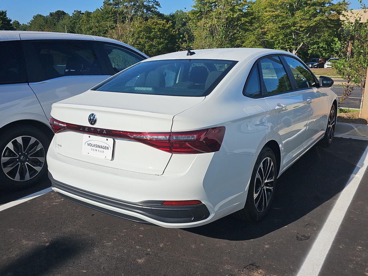 Used 2025 Pure White Volkswagen Sport image 6