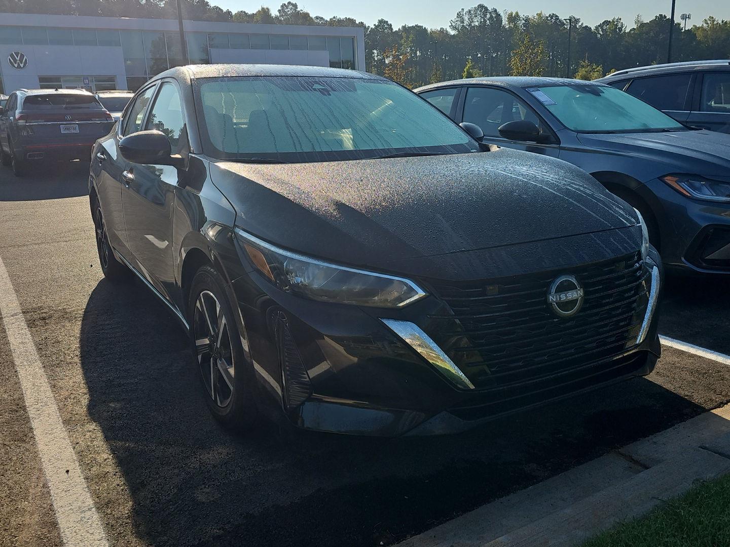 Used 2025 Super Black Nissan SV image 3