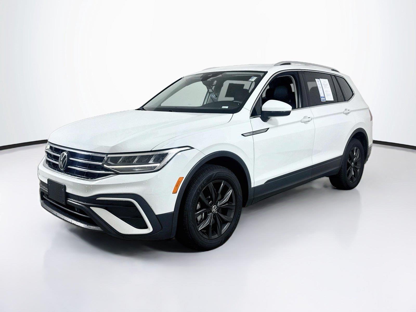 Pyrite Silver Metallic 2024 Volkswagen Tiguan SUV / Crossover All-Wheel Drive Automatic