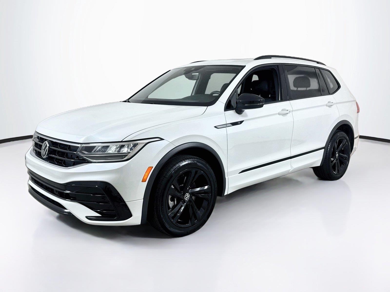 Opal White Pearl 2024 Volkswagen Tiguan SUV / Crossover Front-Wheel Drive Automatic