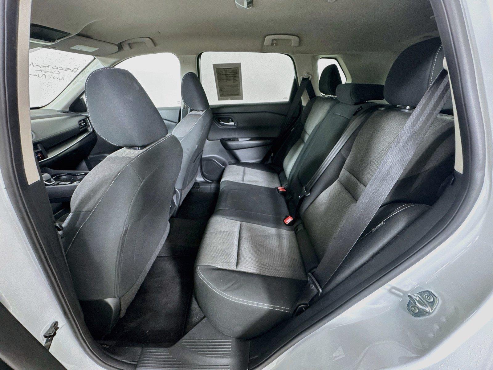 Used 2024 Everest White Pearl Nissan SV image 22